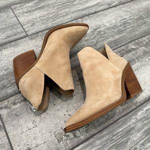Vince Camuto Bootie